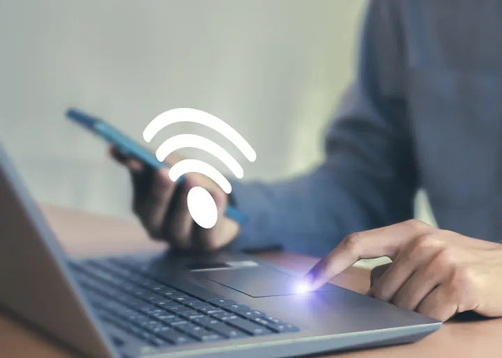 Using laptop with wifi symbol on screen